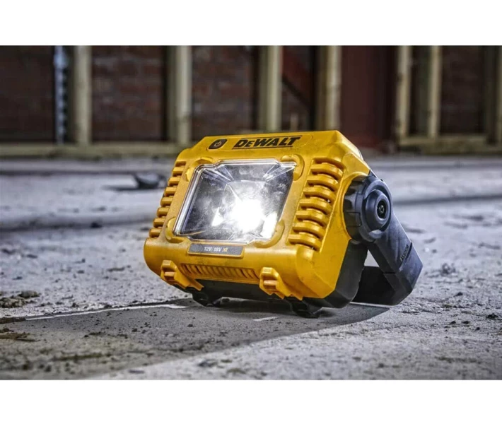 Фото - прожектор Ліхтар світлодіодний акумуляторний DeWALT DCL077