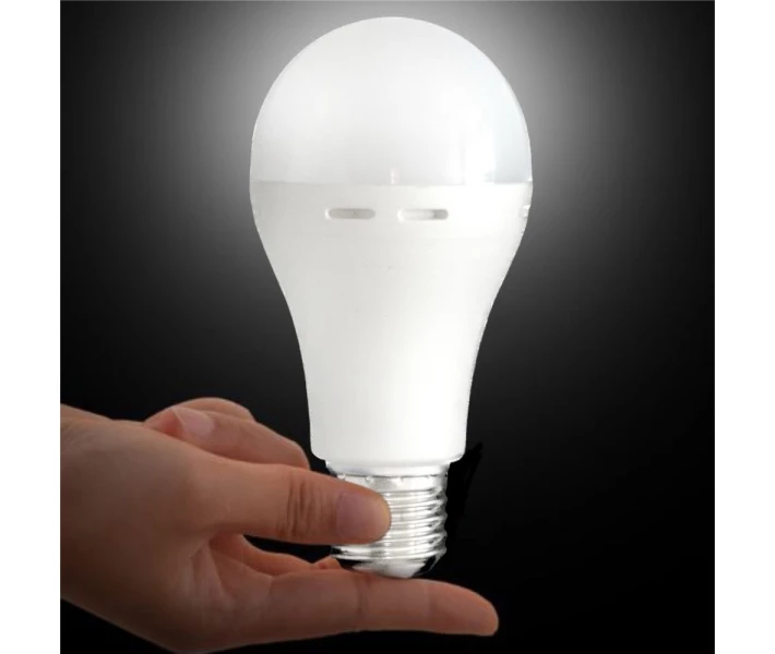 Фото - LED-лампу Лампа акумуляторна САТА 9W 1200mAh CT-4229 6400K Е27 (3 шт)(59345)