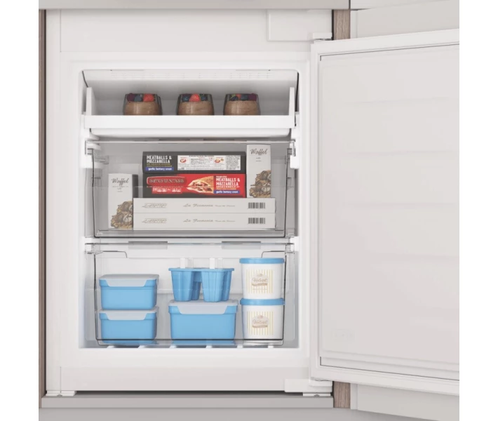 Фото - холодильник Холодильник вбудований Indesit INC20 T321 EU