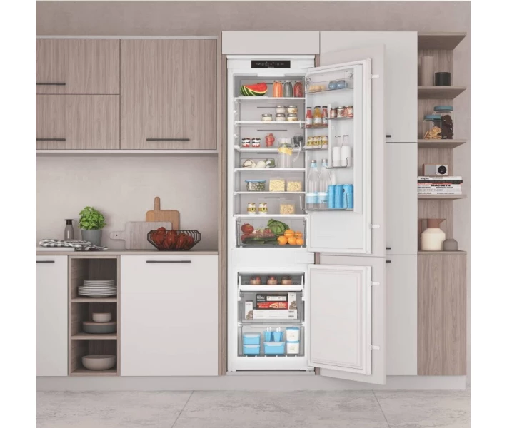 Фото - холодильник Холодильник вбудований Indesit INC20 T321 EU