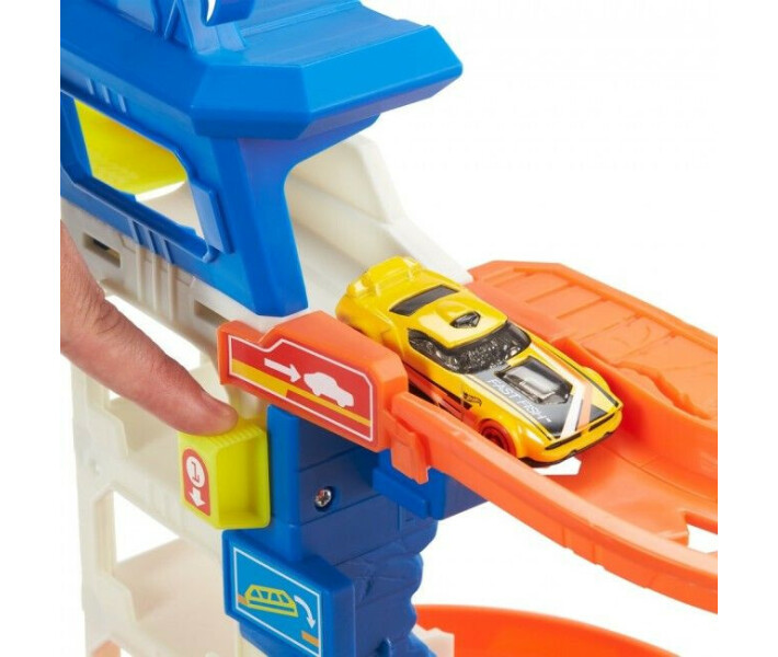 Фото - іграшковий гараж, паркінг, трек Ігровий набір Hot Wheels City Втеча від злої акули (HDP06)