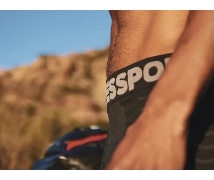 Фото - чоловічі труси Спортивні чоловічі труси Compressport SeamLess Boxer M, S Black/Grey