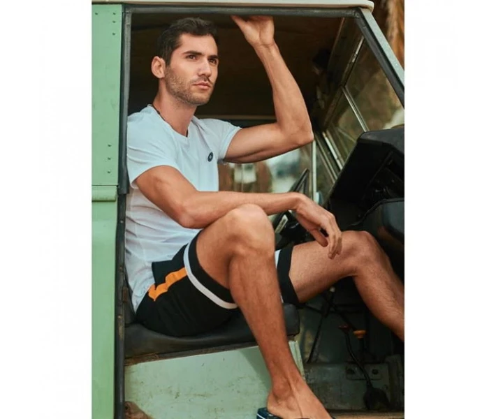 Фото - чоловічу футболку Футболка Jack and Jones Crew Andres White L