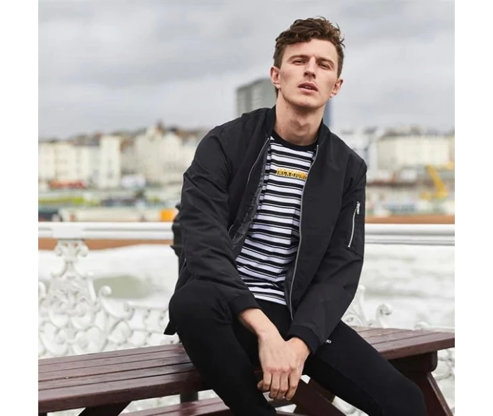 Фото - чоловічу футболку Футболка Jack and Jones Crew Summer Black M