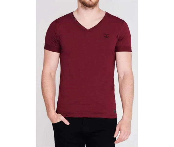 Фото - чоловічу футболку Футболка Firetrap Striding V Neck Burgundy M