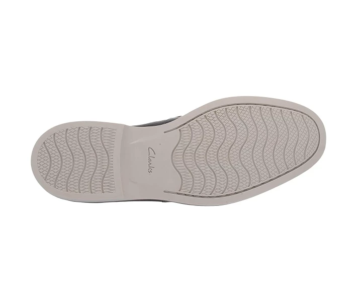 Фото - чоловічу туфлю Туфлі лофери Clarks Atticus Free Black Leather 39.5