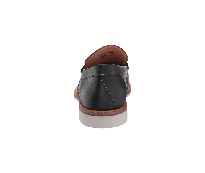 Фото - чоловічу туфлю Туфлі лофери Clarks Atticus Free Black Leather 39.5