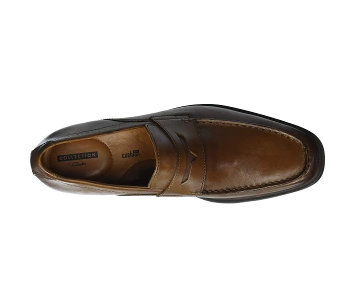 Фото - чоловічу туфлю Туфлі лофери Clarks Tilden Way Dark Tan Leather 44