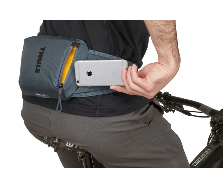 Фото - чоловічу сумку Сумка Thule Rail Hip Pack 0.5L Dark Slate (3204479) [75213]