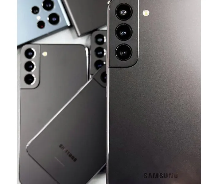 Смартфон Samsung Galaxy S22 5G 8/128gb SM-S901U Black купити в