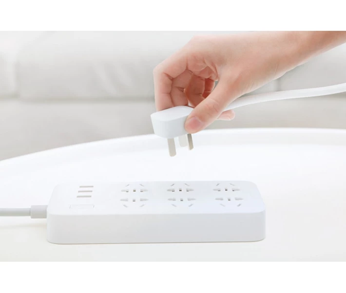 Фото - мережевий фільтр Подовжувач Xiaomi Mi Power Strip (6 розеток + 3 USB-port) фільтр універсальний білий (83100)