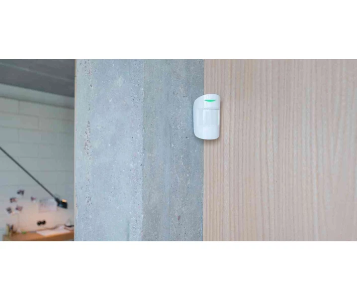 Фото - датчик для дому Датчик Ajax бездротової руху MotionProtect white (000001149)