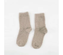 Придбати - жіночу шкарпетку  Високі шкарпетки SOX Art fur пухнасті. Колір: какао