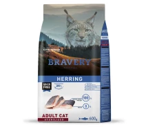 Придбати - корм для кота  Корм Bravery Cat Adult Sterilized Herring сухий з оселедцем для стерилізованих котів 600 гр
