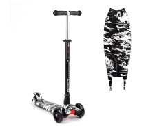 Придбати - самокат  Самокат Scooter зі світловим ефектом Чорно-білий 6900065257712 (99661048)