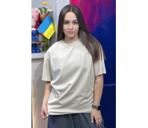 Придбати - жіночу футболку  Жіноча футболка оверсайз