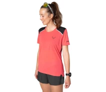 Придбати - жіночу футболку  Футболка жіноча Dynafit Sky Shirt Women XS Кораловий (016.002.2782)